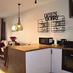Apartment Totu Centrum Walowa 40 *